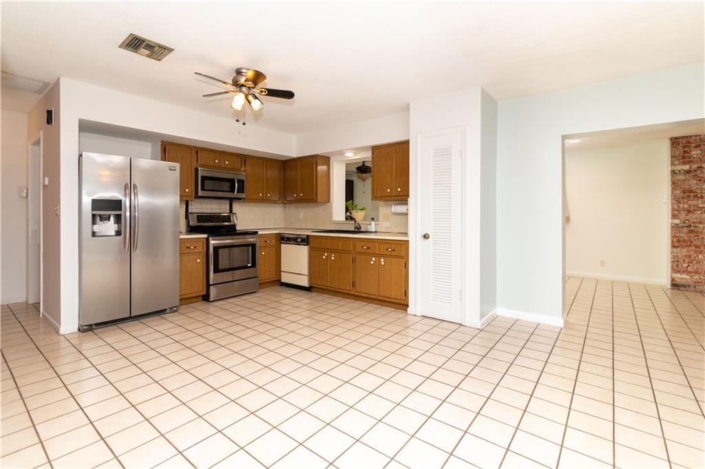 HOLLYWOOD HILLS - Residential