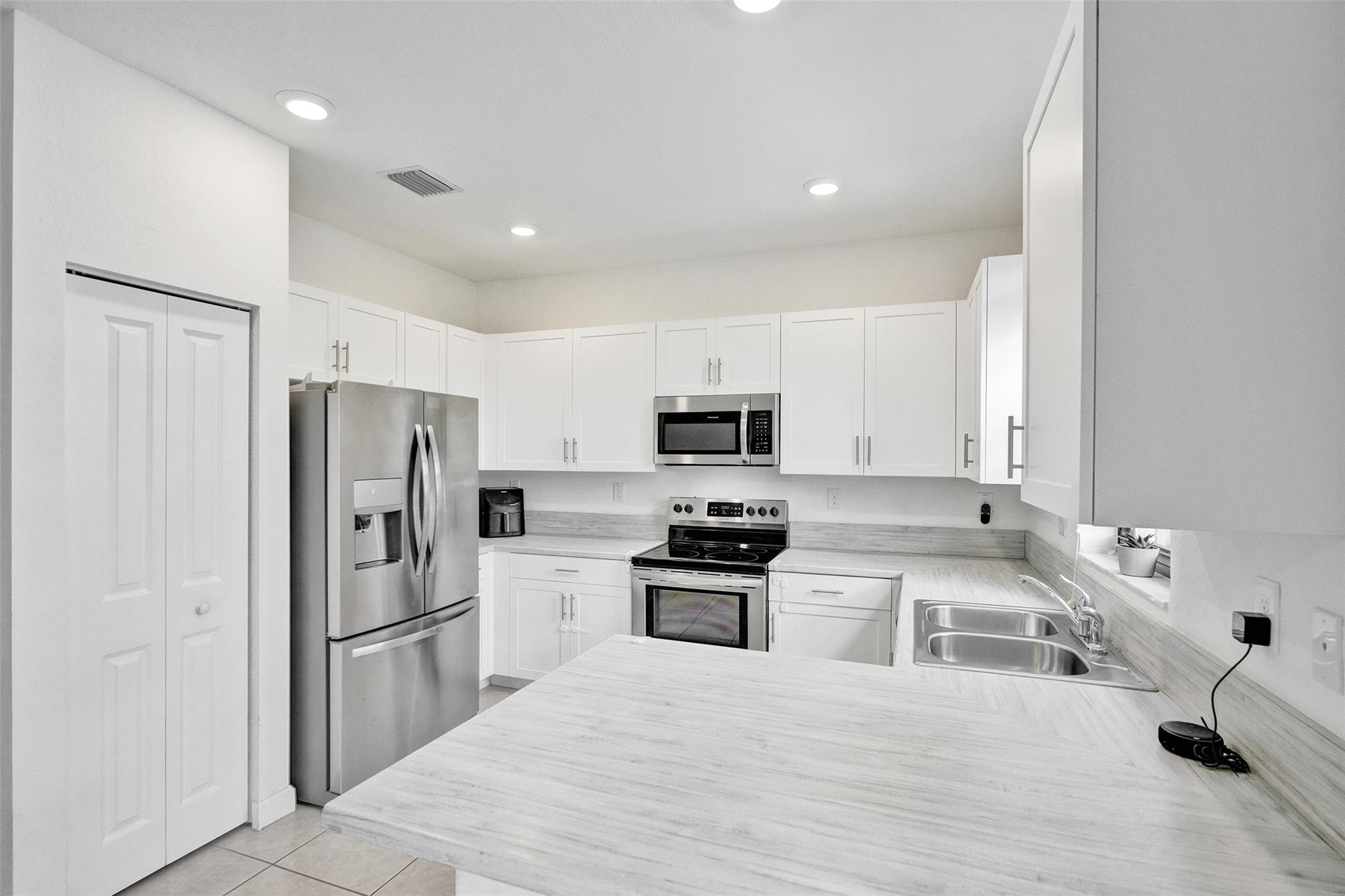 Via Ventura - Residential Lease