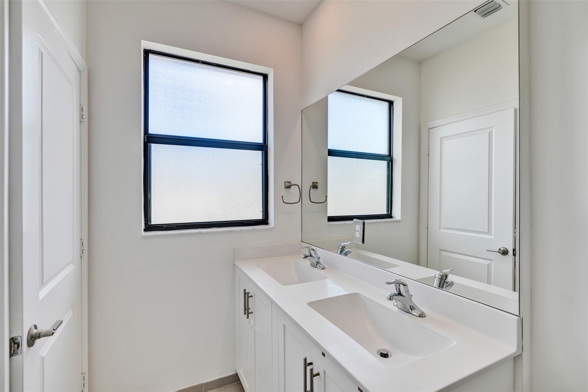 Via Ventura - Residential Lease