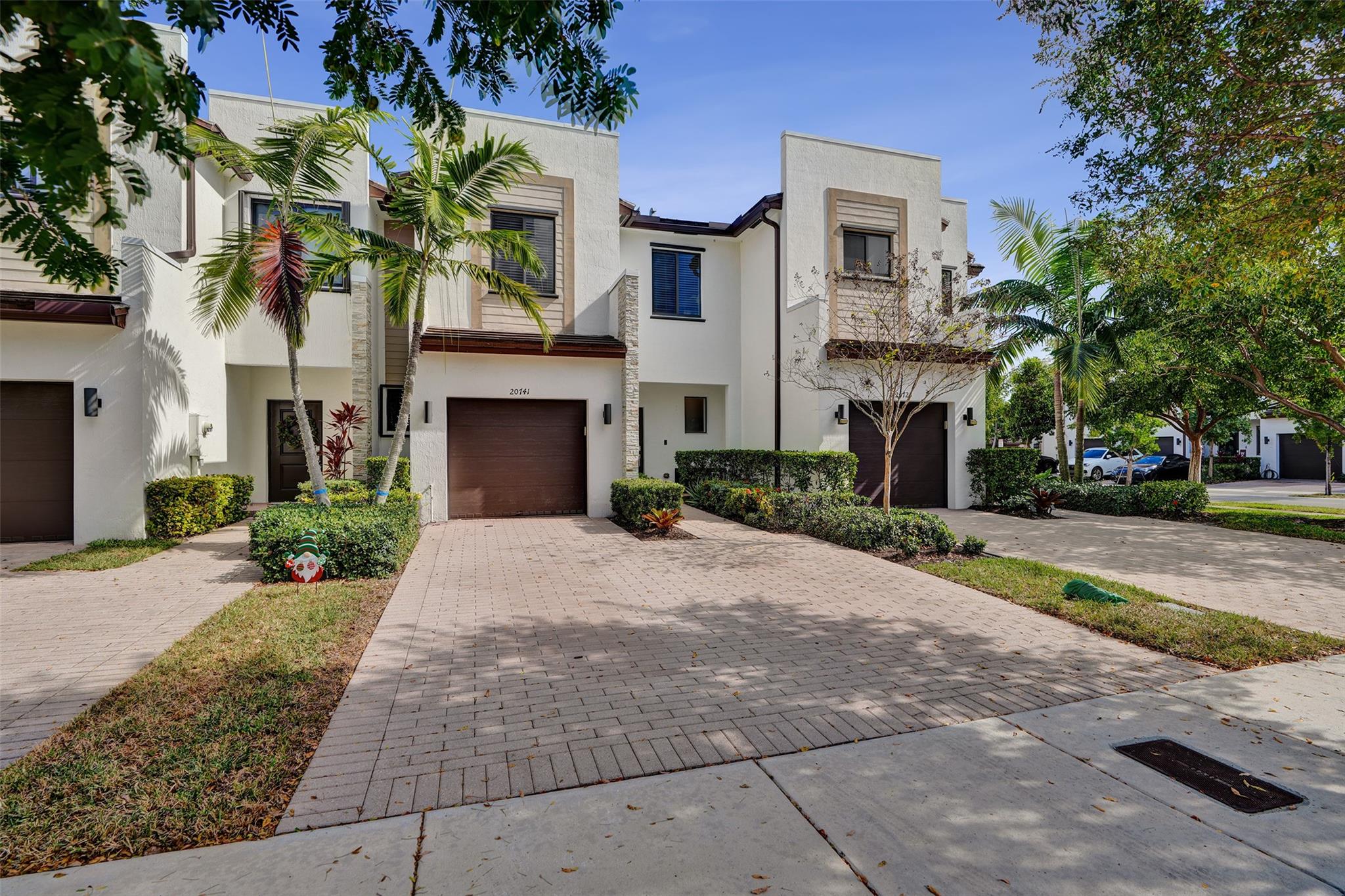 Via Ventura - Residential Lease