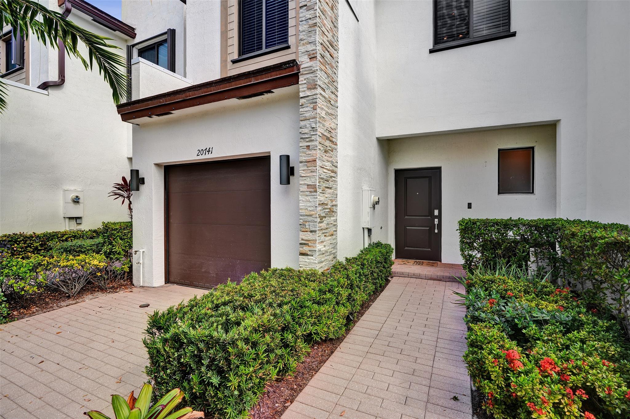 Via Ventura - Residential Lease