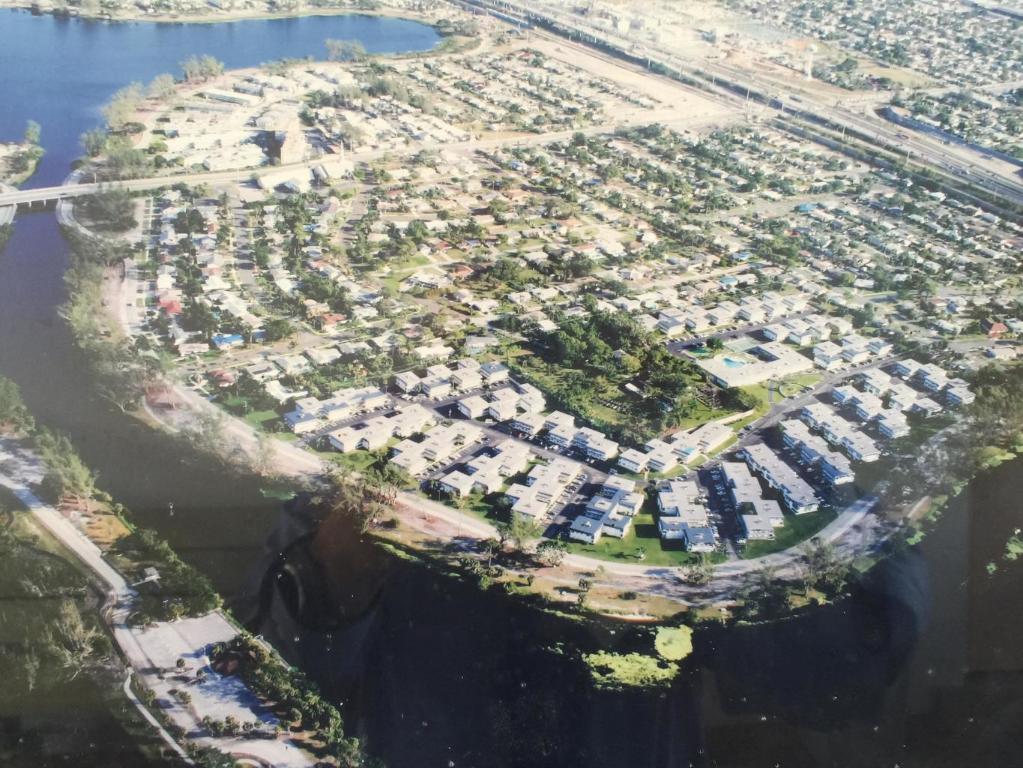 MURRY HILLS APT BLDG CONDO - Residential Lease