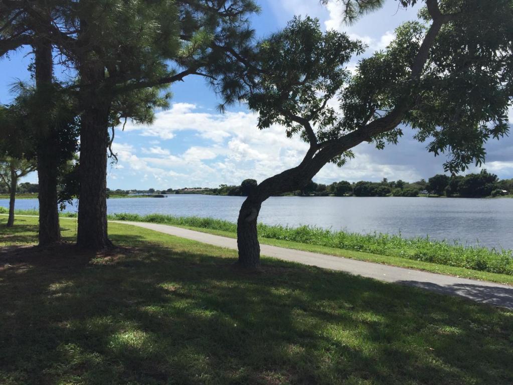 MURRY HILLS APT BLDG CONDO - Residential Lease