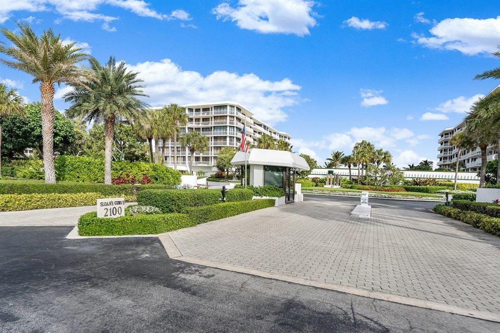 TWENTY ONE HUNDRED CONDO - Residential