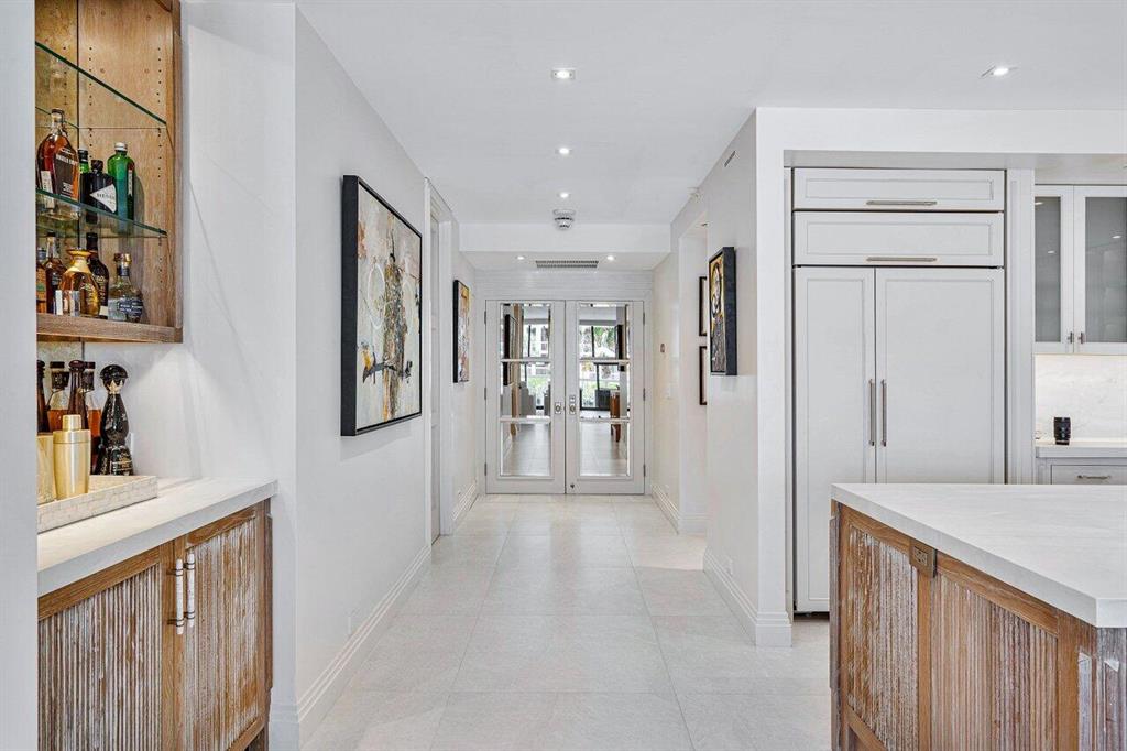 TWENTY ONE HUNDRED CONDO - Residential