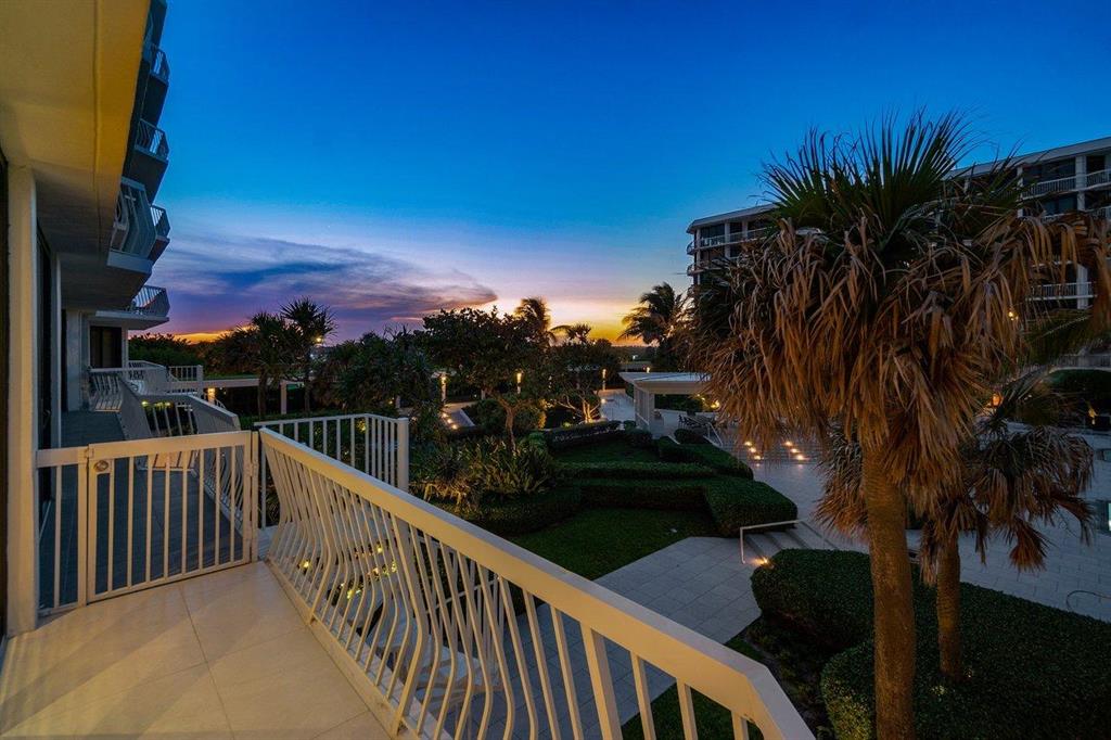 TWENTY ONE HUNDRED CONDO - Residential