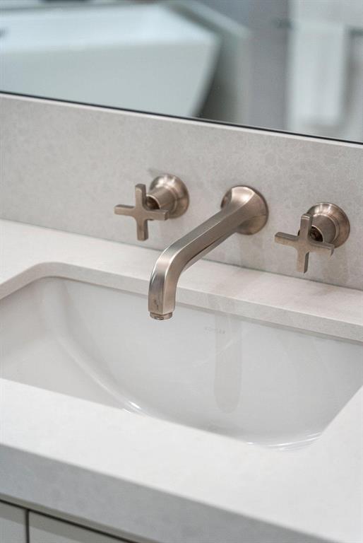 TWENTY ONE HUNDRED CONDO - Residential