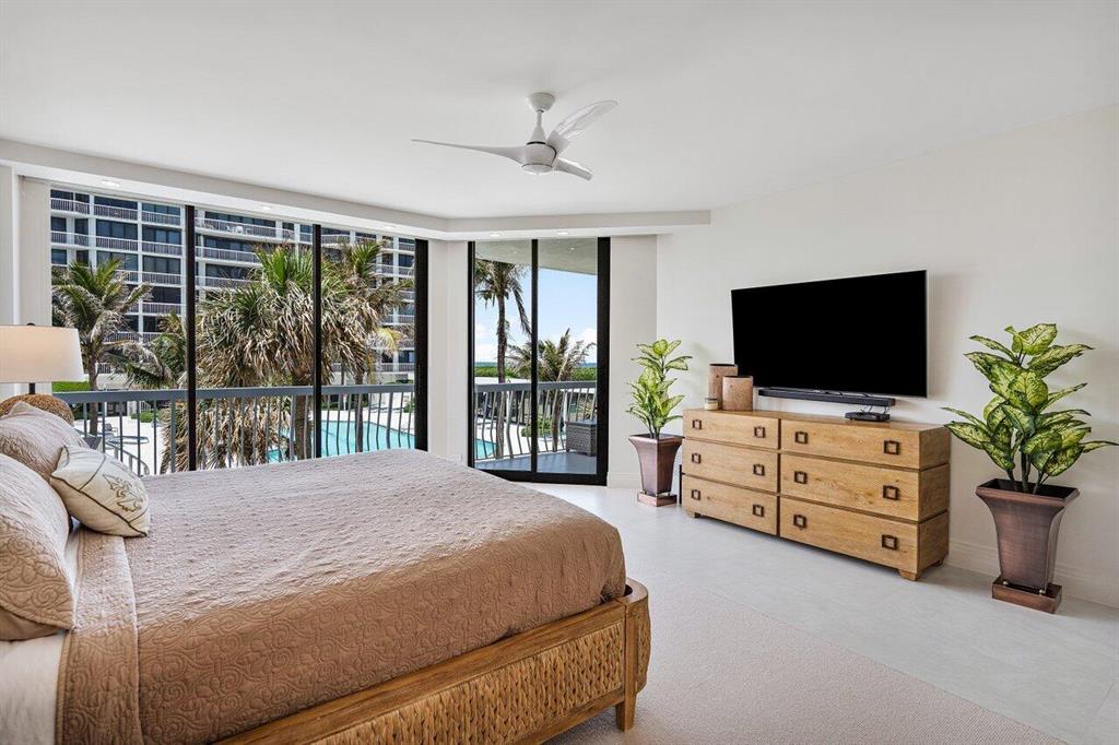 TWENTY ONE HUNDRED CONDO - Residential