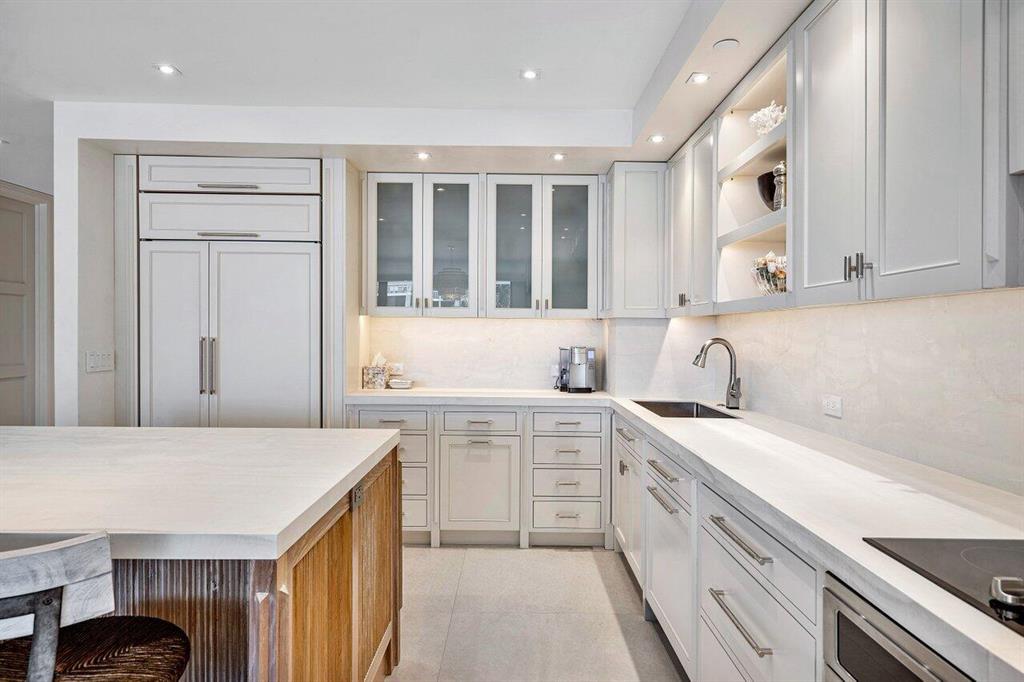 TWENTY ONE HUNDRED CONDO - Residential