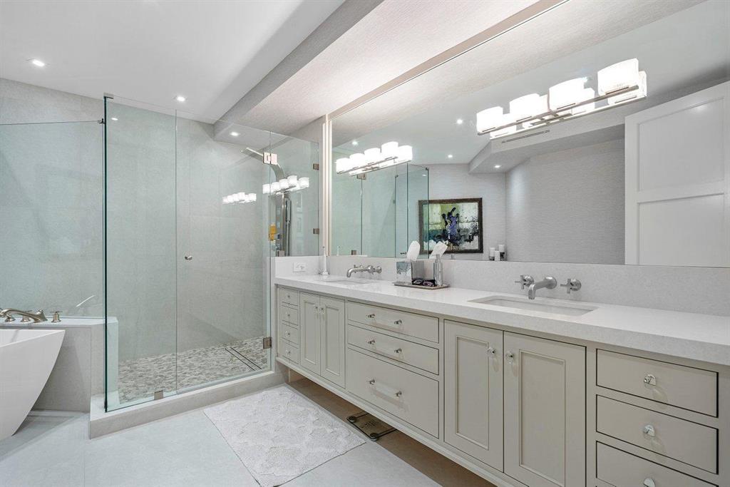 TWENTY ONE HUNDRED CONDO - Residential