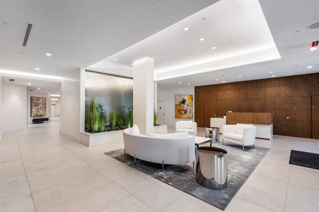 TWENTY ONE HUNDRED CONDO - Residential