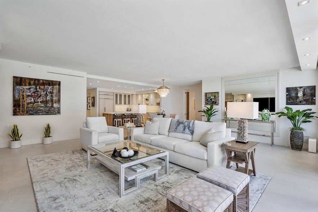 TWENTY ONE HUNDRED CONDO - Residential