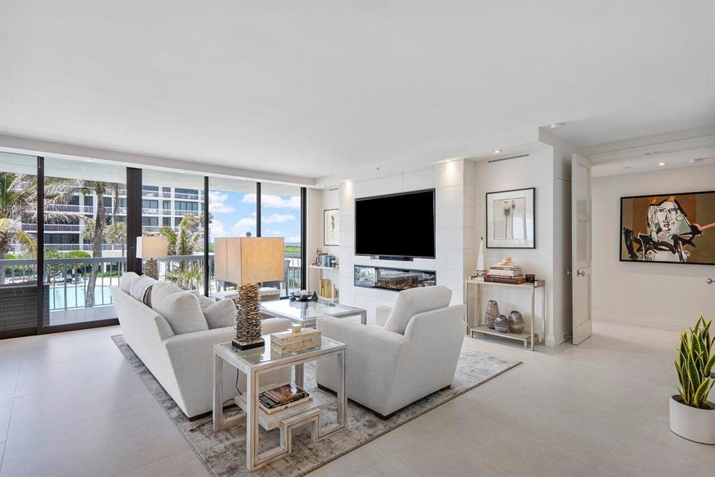 TWENTY ONE HUNDRED CONDO - Residential