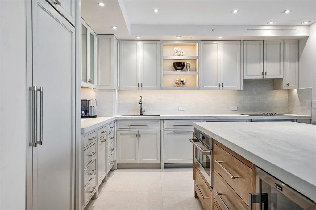 TWENTY ONE HUNDRED CONDO - Residential