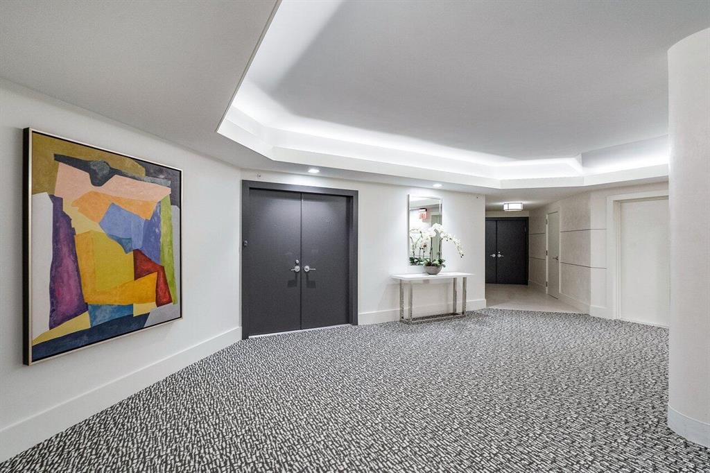 TWENTY ONE HUNDRED CONDO - Residential