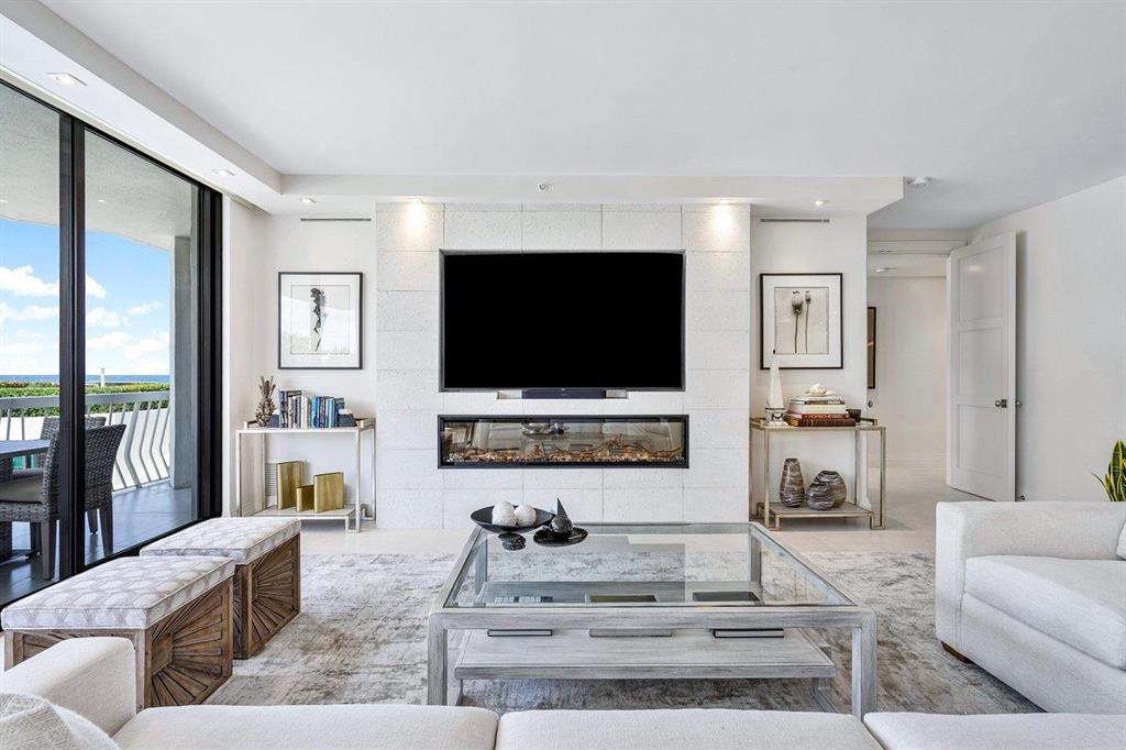 TWENTY ONE HUNDRED CONDO - Residential