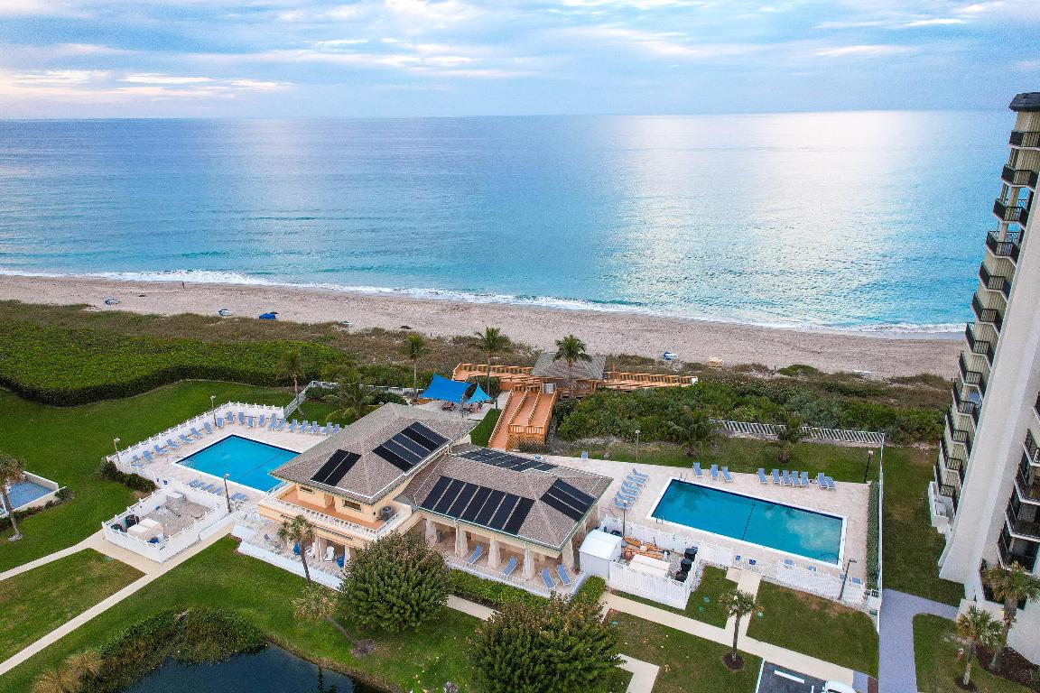 ISLAND CREST CONDOMINIUM - Residential