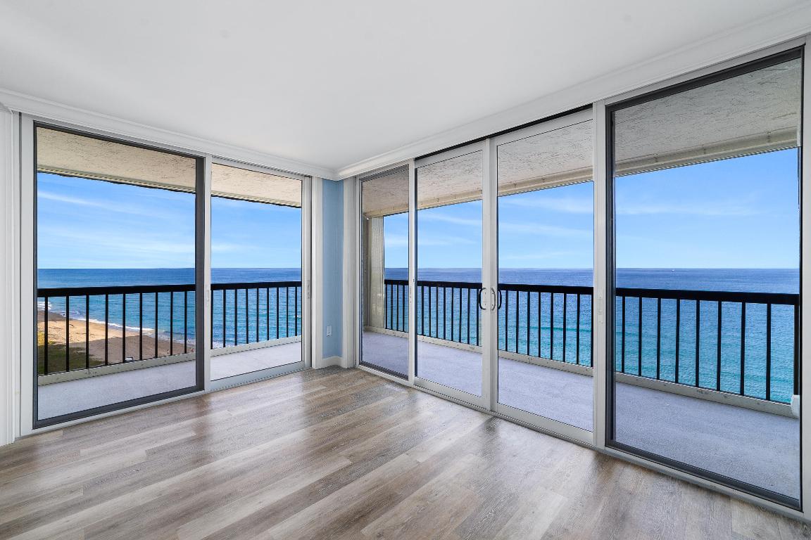 ISLAND CREST CONDOMINIUM - Residential