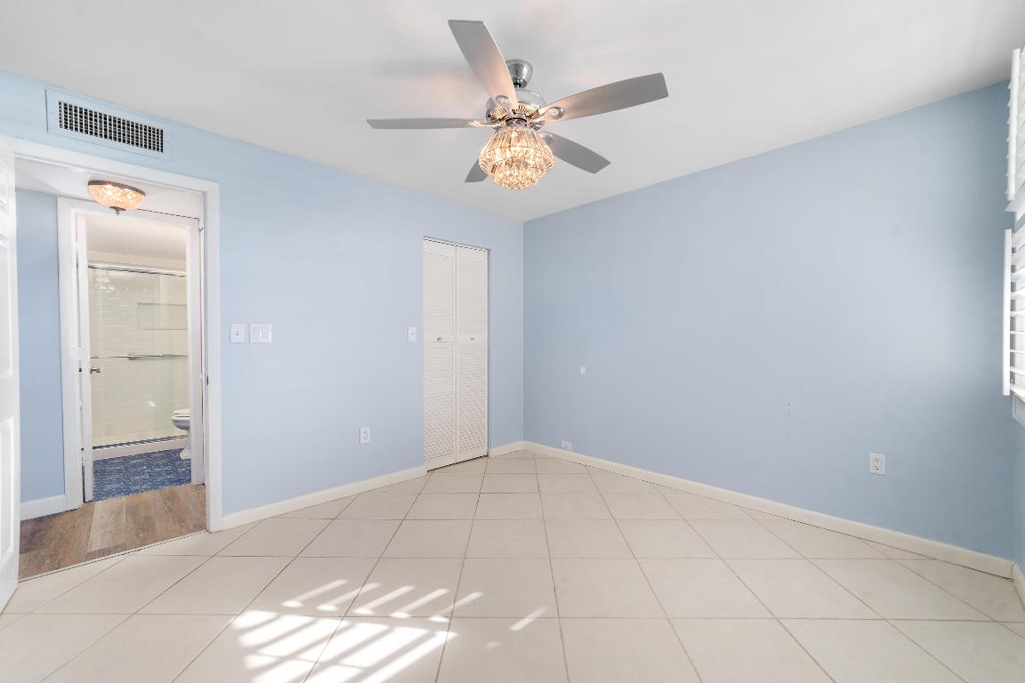 ISLAND CREST CONDOMINIUM - Residential