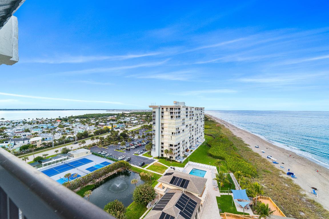 ISLAND CREST CONDOMINIUM - Residential