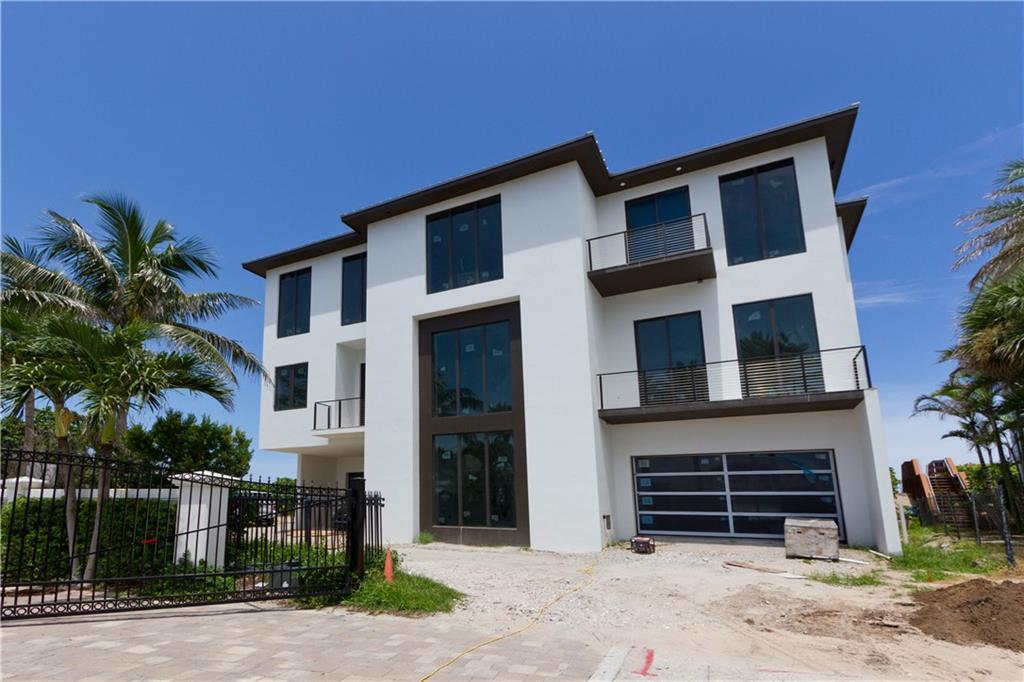 8120 S Ocean Drive, Jensen Beach, FL, 34957/$7,400,000 3 8120 S Ocean Drive