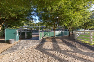 GRAND PRIX FARMS - Residential