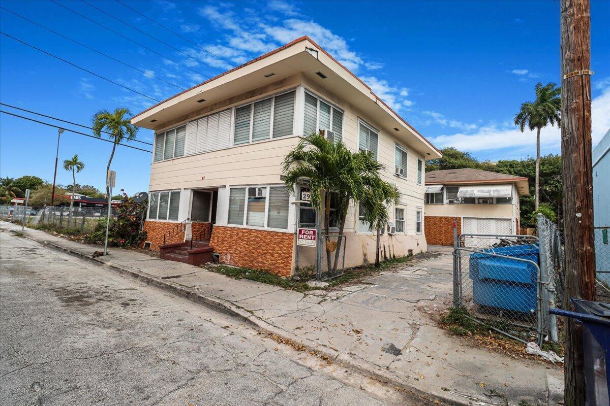 BRICKELL RIVERVIEW - Commercial Sale