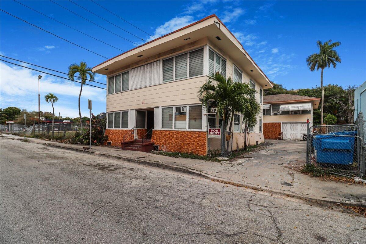 BRICKELL RIVERVIEW - Commercial Sale