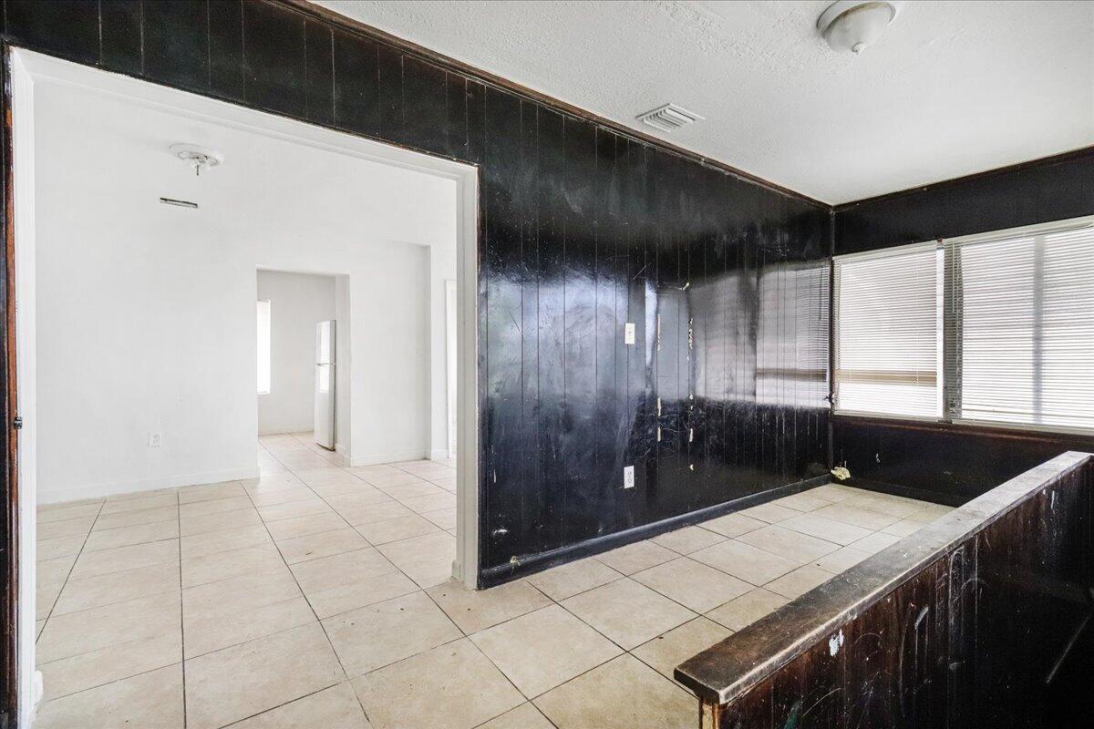 BRICKELL RIVERVIEW - Commercial Sale