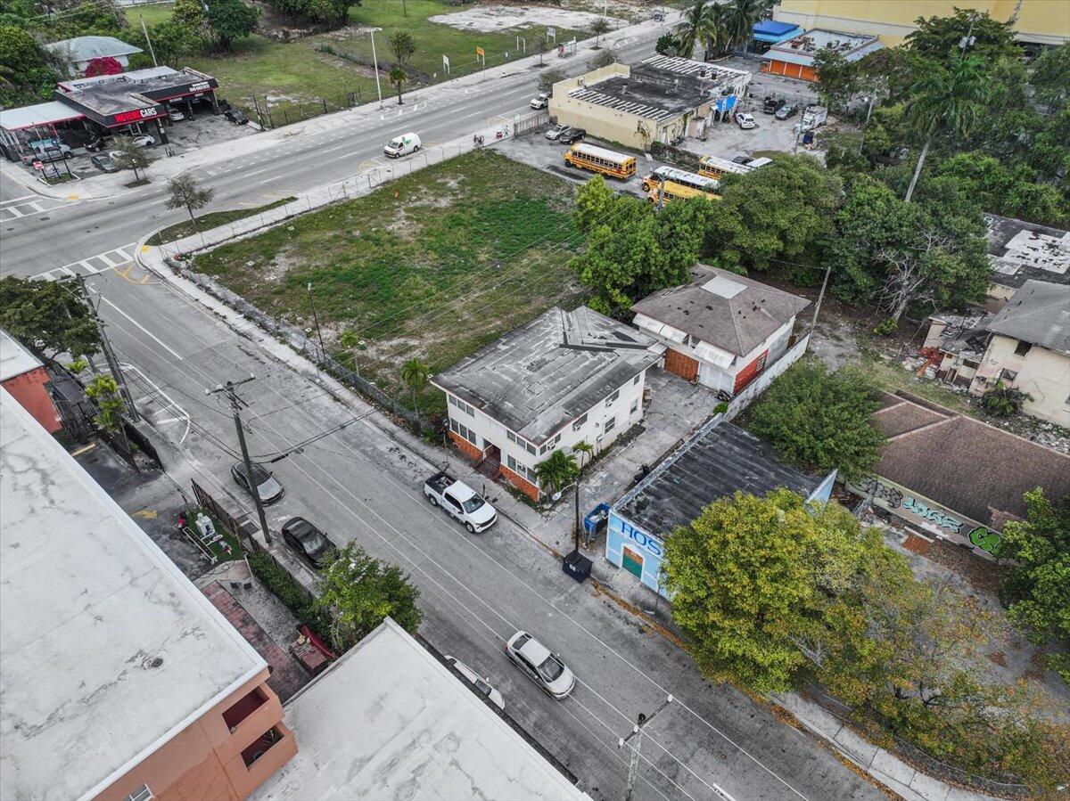BRICKELL RIVERVIEW - Commercial Sale
