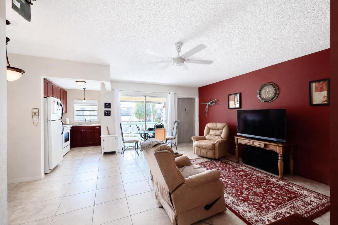 5300 Washington Street I206