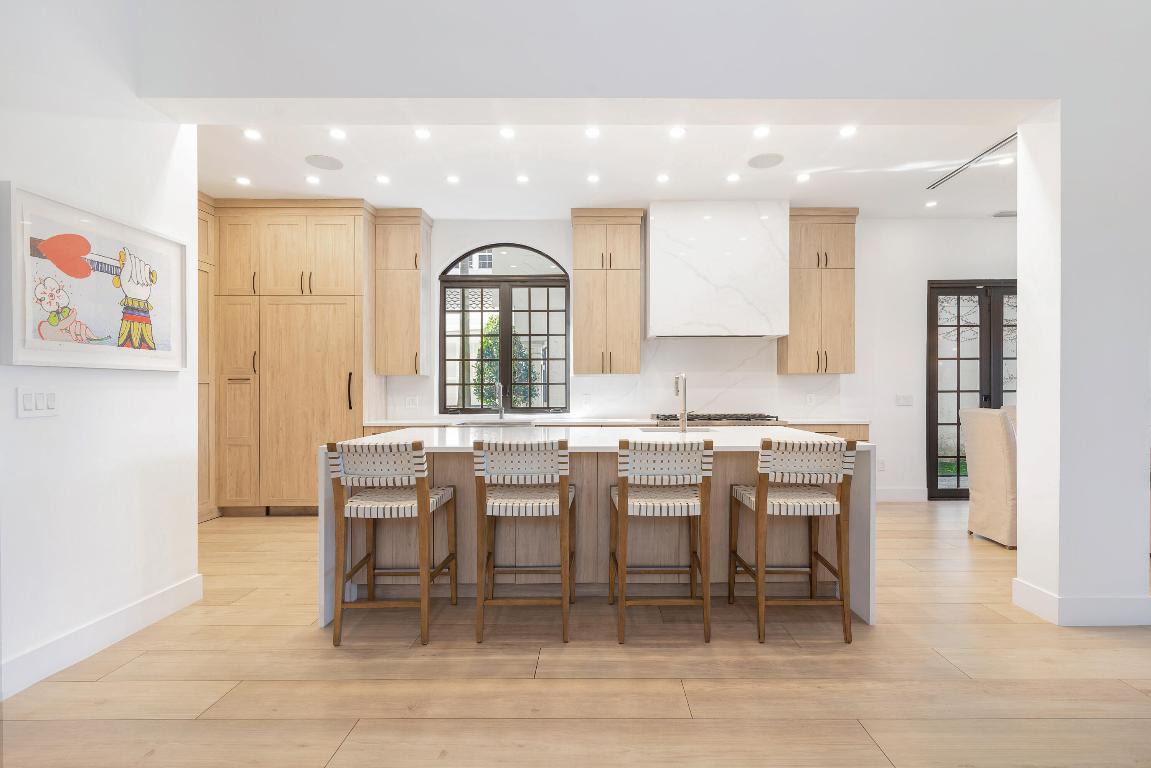 2085 Regents Boulevard