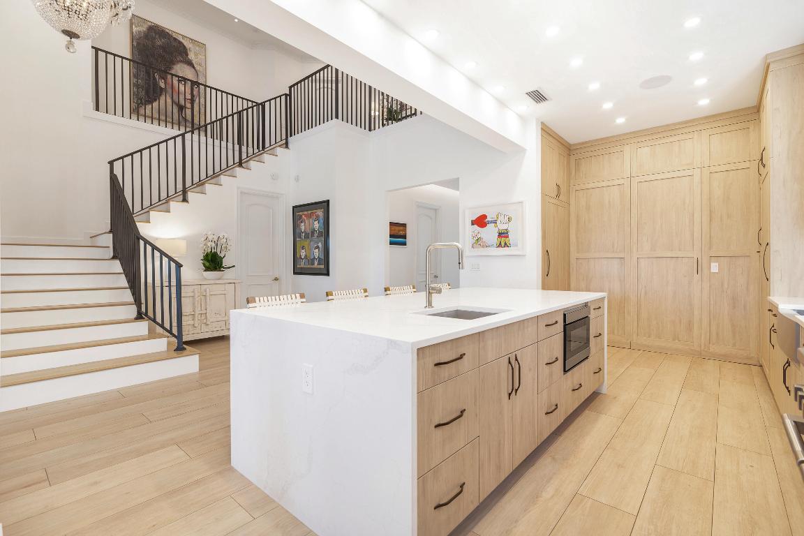 2085 Regents Boulevard