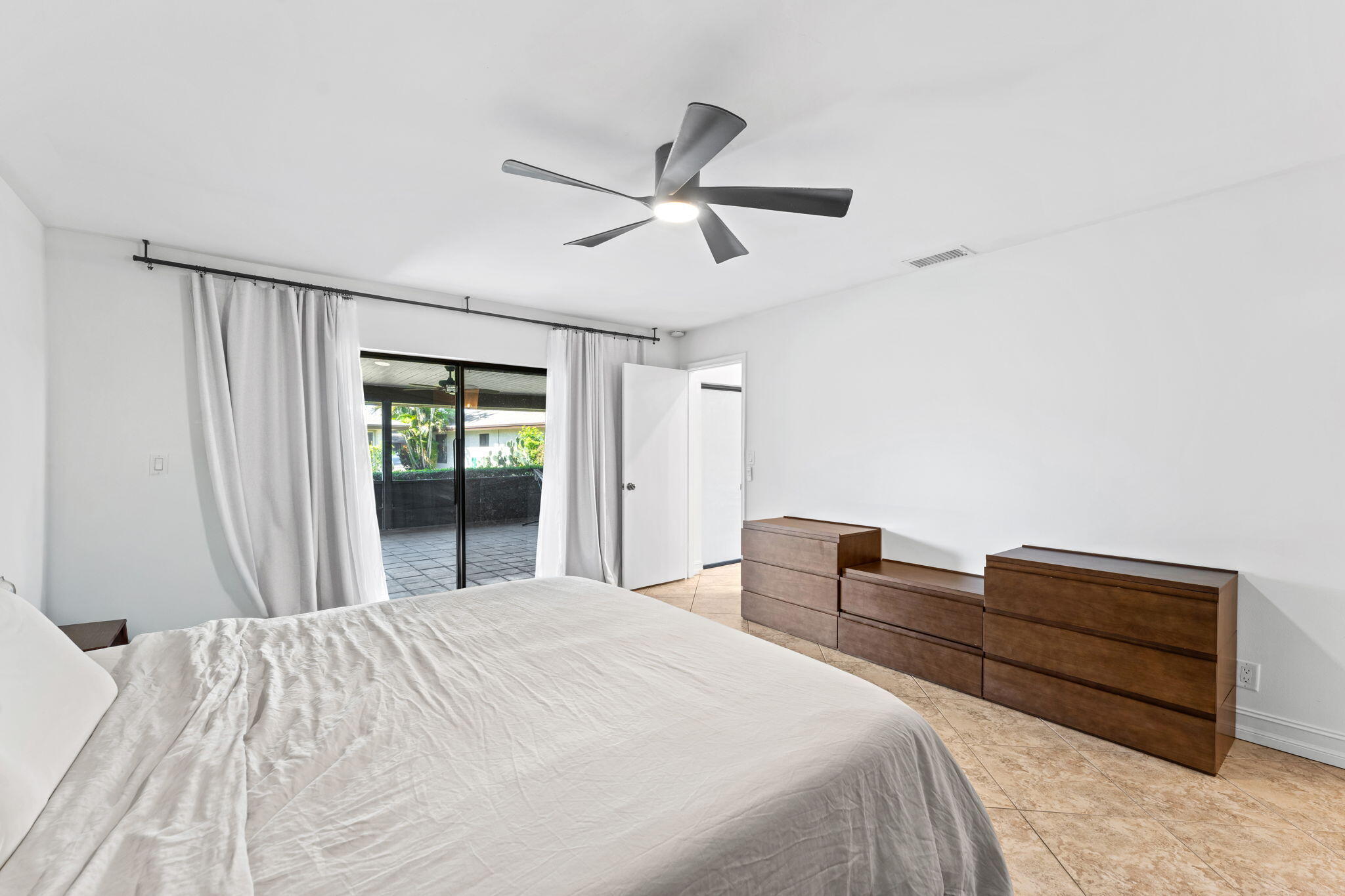 PINES AT WOODMONT CONDO - Residential