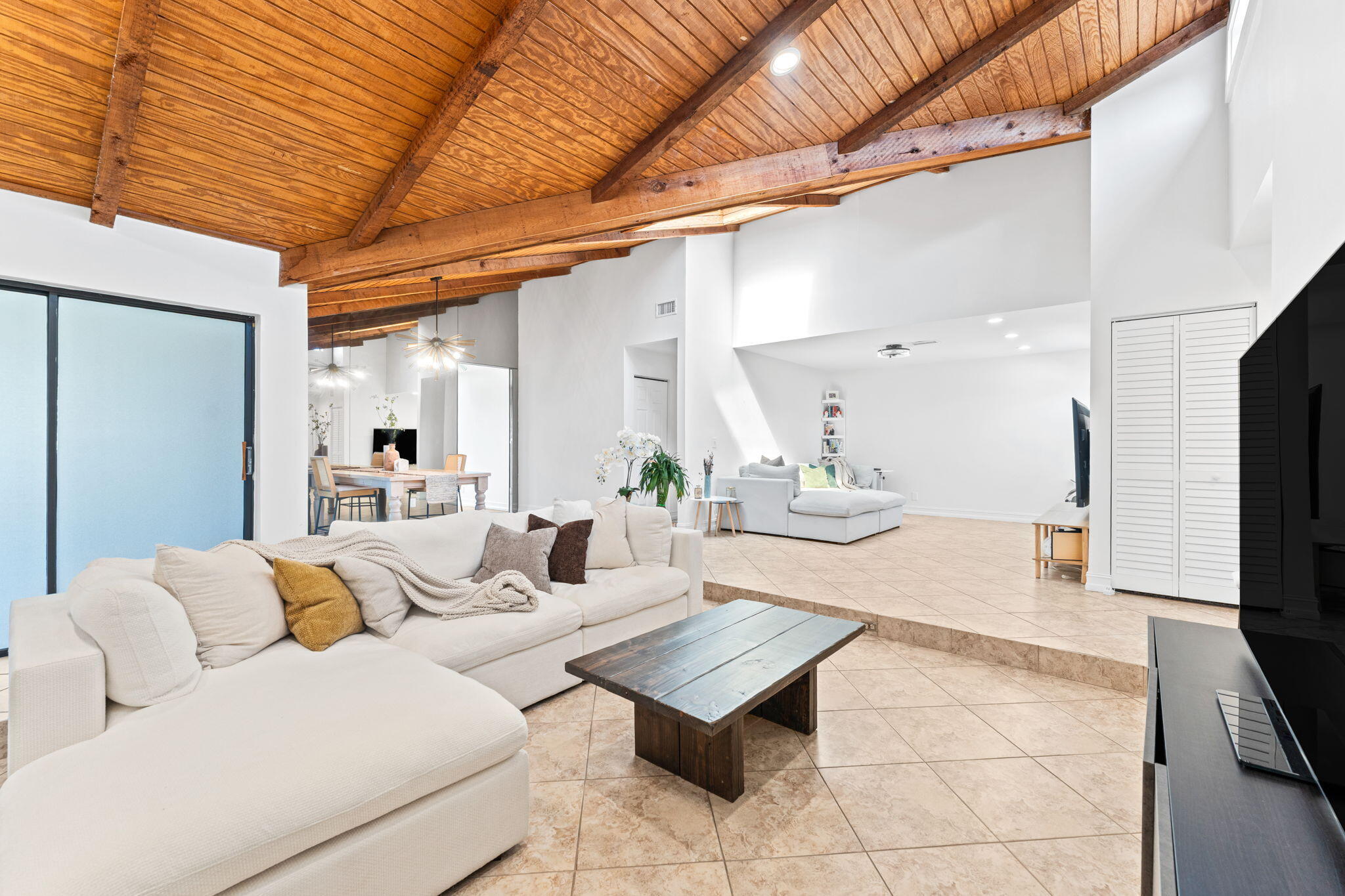 PINES AT WOODMONT CONDO - Residential