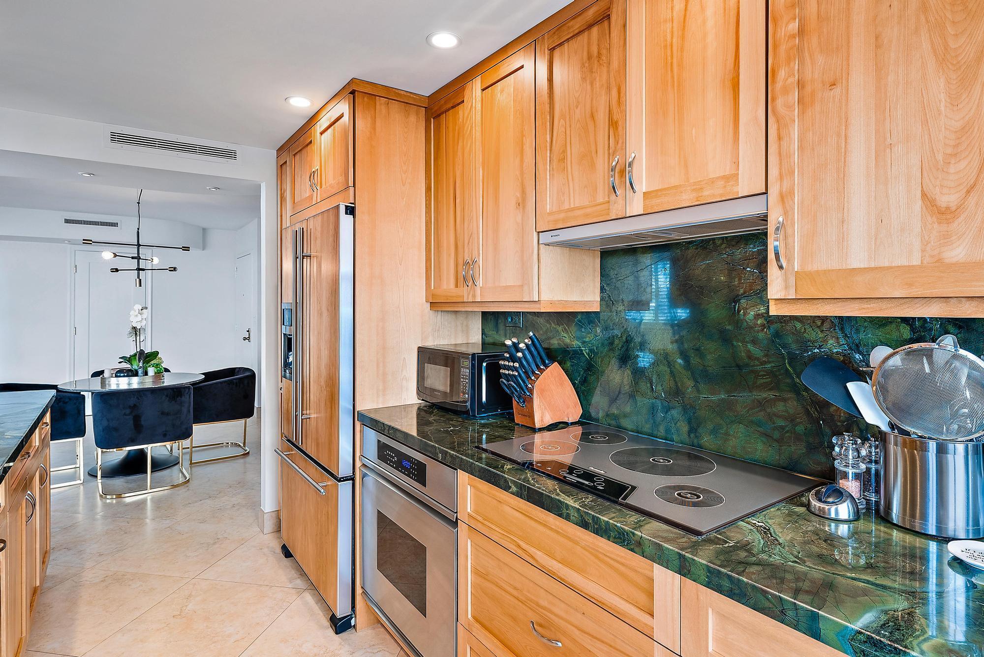 LA PALMA CONDO - Residential