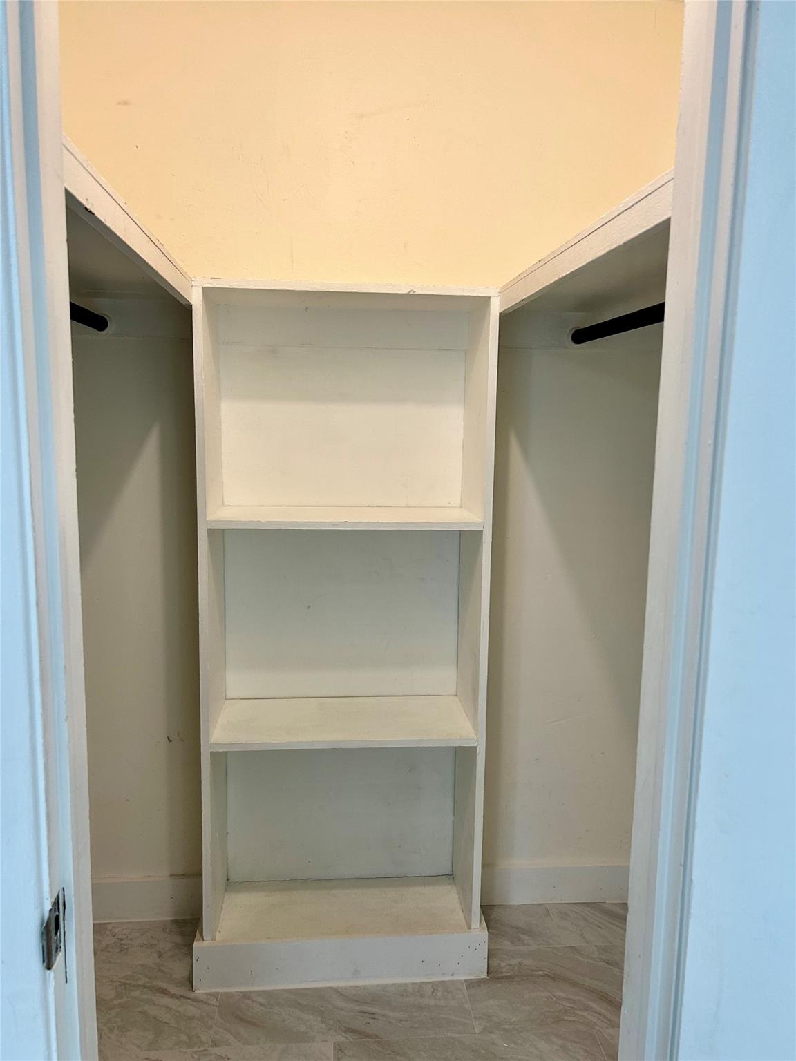 Pompano Shores 27-47 B - Residential Lease