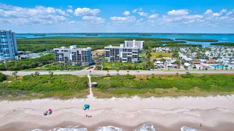 A home in Hutchinson Island