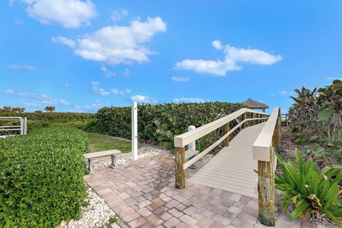 A home in Hutchinson Island