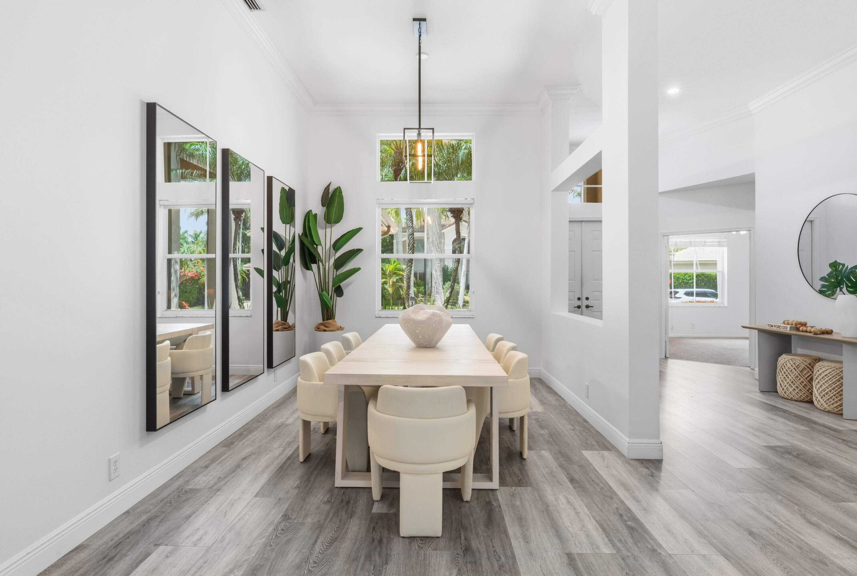 2458 Greenbrier Court