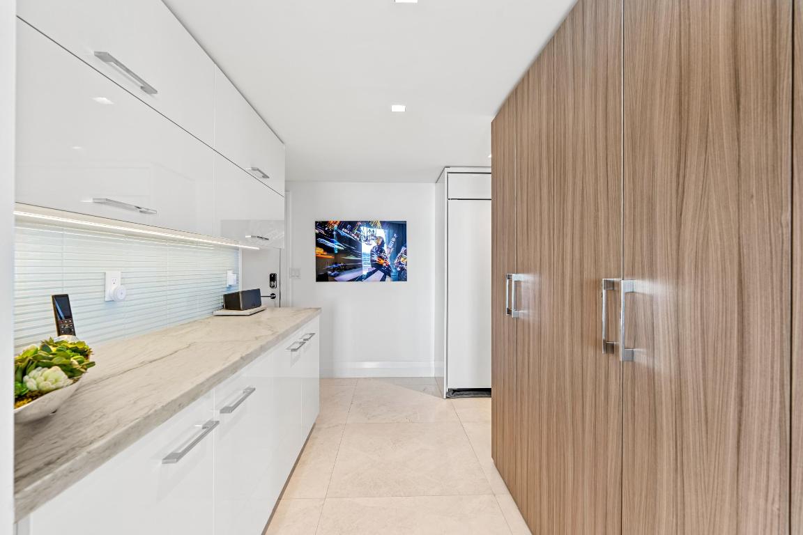 BARR TERRACE CONDO - Residential