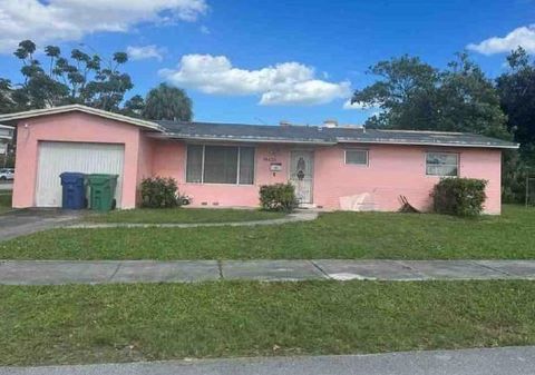 18425 NE 11th Ave Miami FL 33179