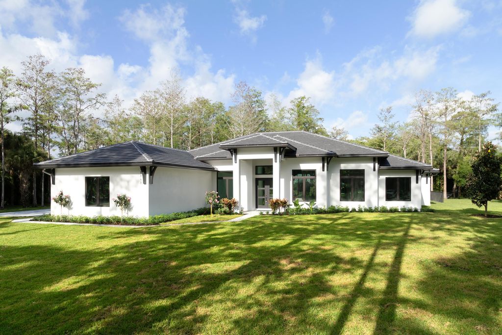 Photo of 15383 83rd Way N, Palm Beach Gardens, FL 33418 (MLS # R11079117)