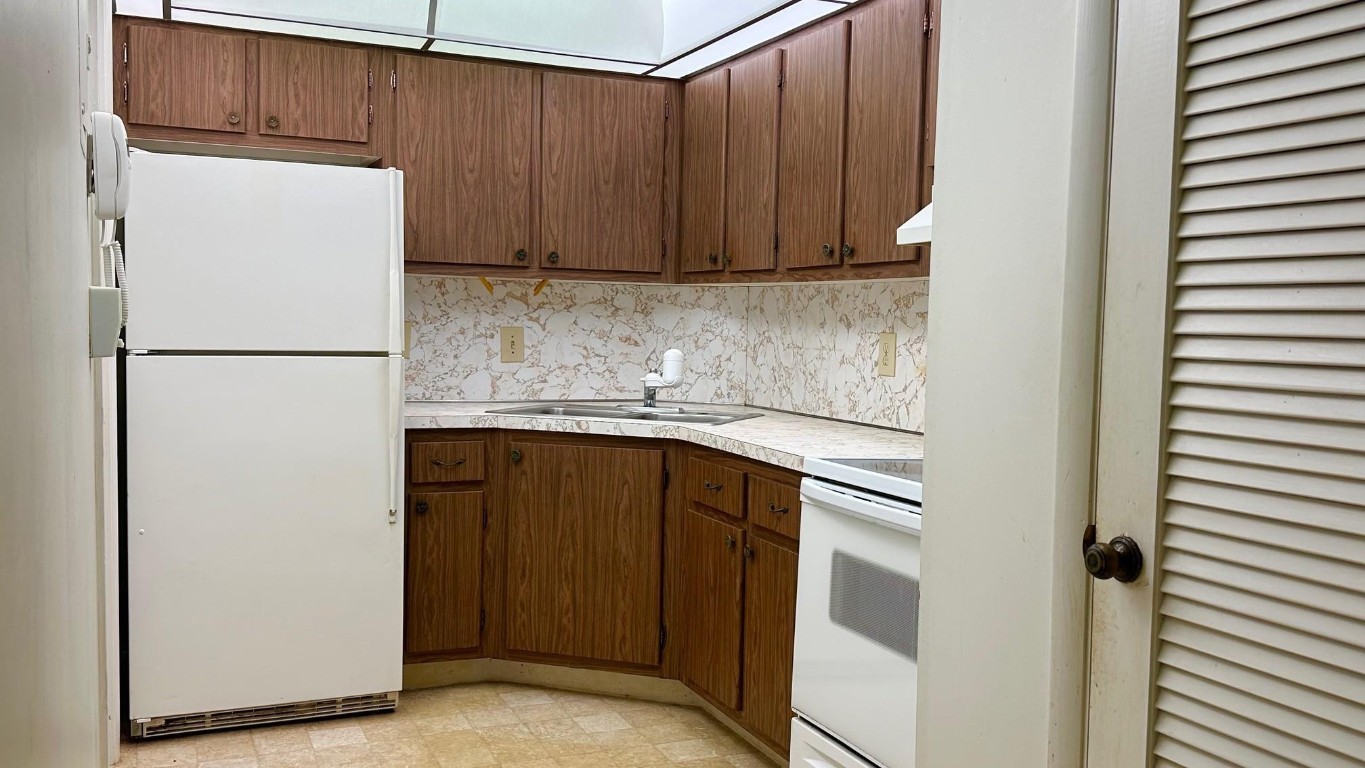 639 W Oakland Park Boulevard 207D