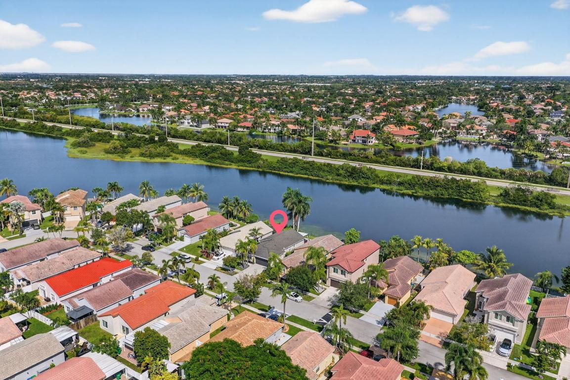 SILVER LAKES PHASE III REPLAT - Residential