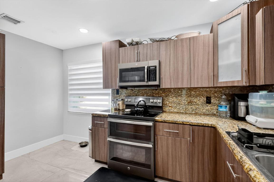 SILVER LAKES PHASE III REPLAT - Residential