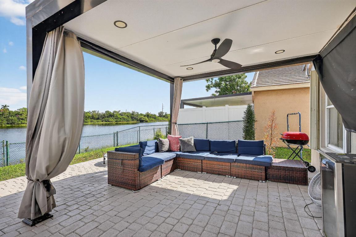 SILVER LAKES PHASE III REPLAT - Residential