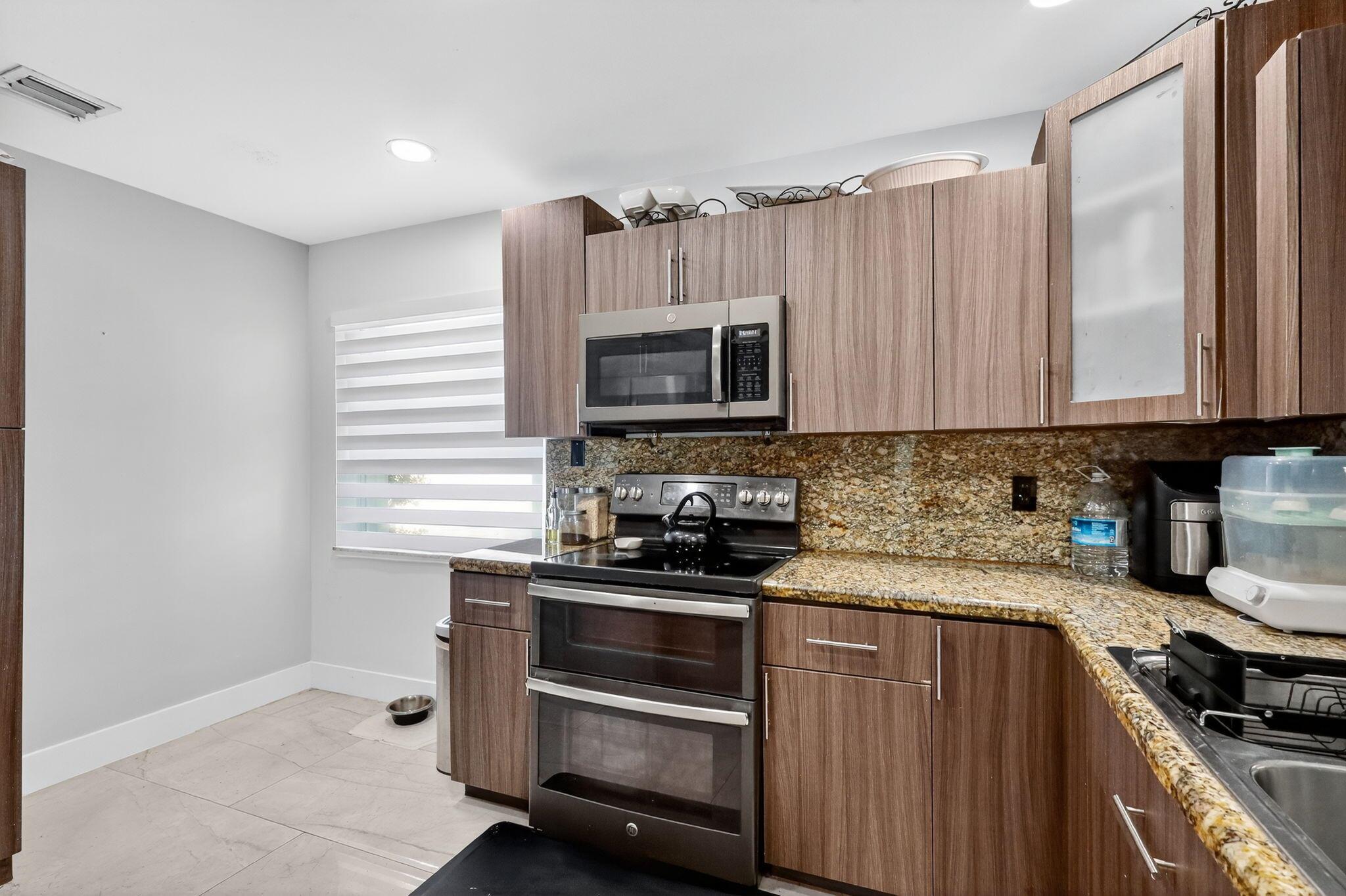 SILVER LAKES PHASE III RE - Residential
