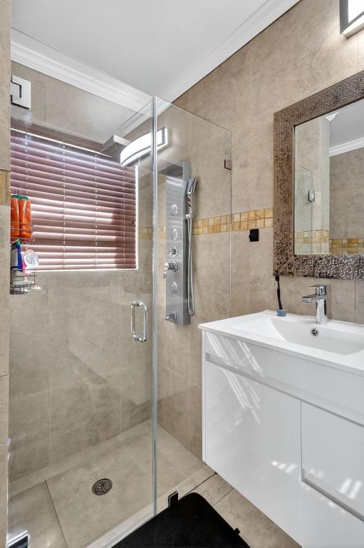 SILVER LAKES PHASE III REPLAT - Residential