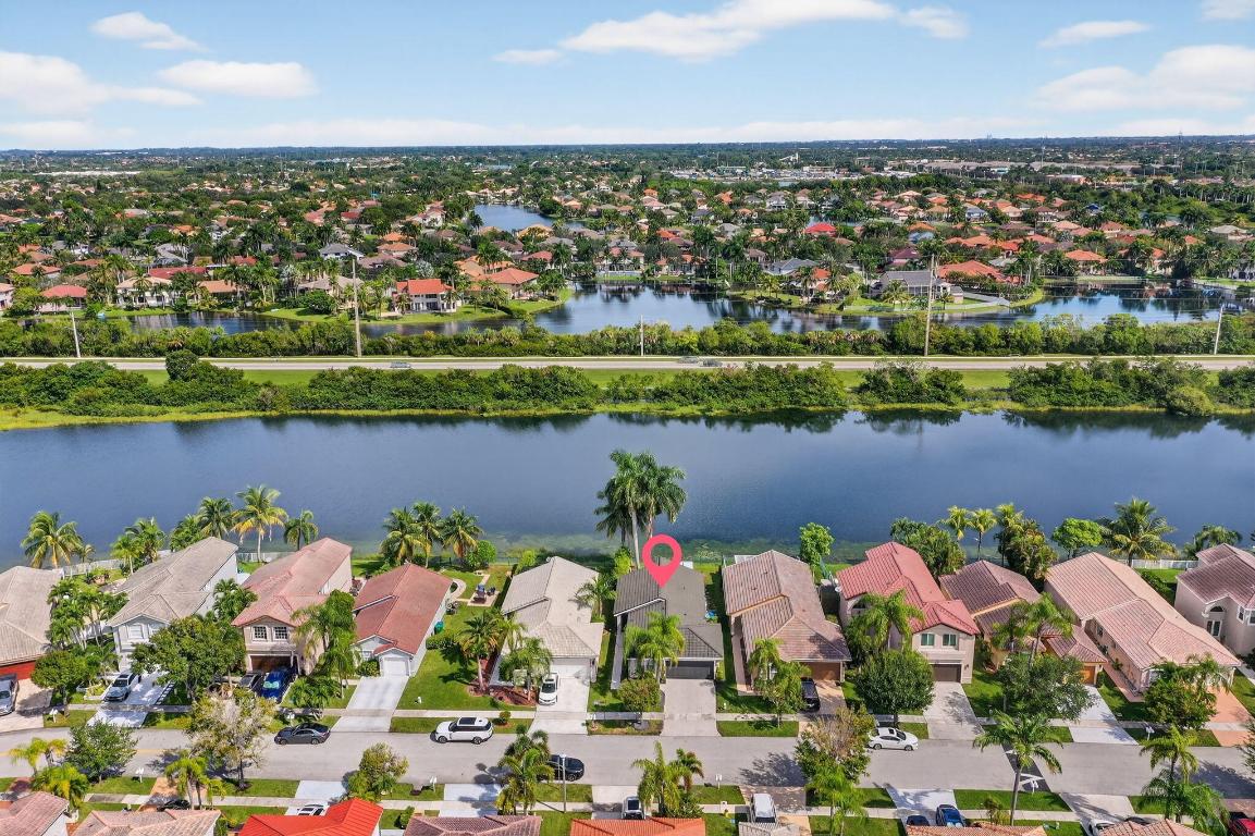 SILVER LAKES PHASE III REPLAT - Residential